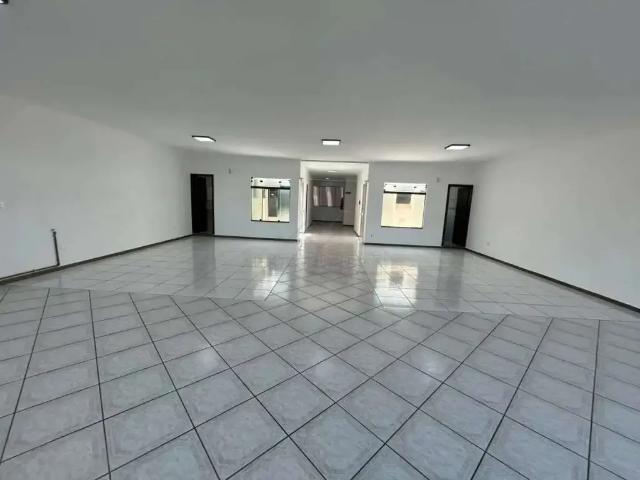 Ponto Comercial aluguel em Região Imediata de São Paulo, Região Metropolitana de São Paulo