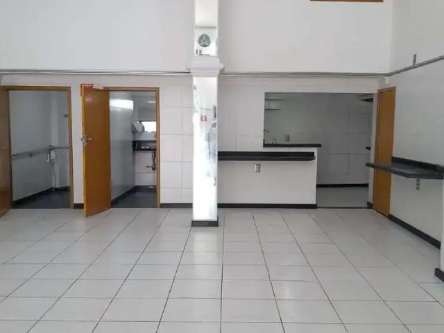Ponto Comercial aluguel em Região Imediata de São Paulo, Região Metropolitana de São Paulo