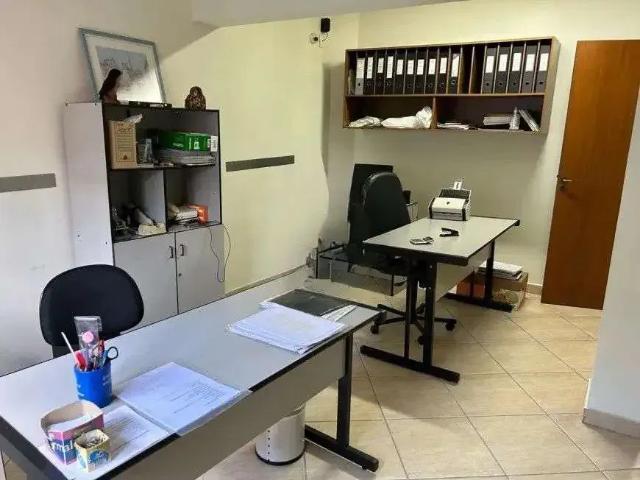 Ponto Comercial aluguel em Região Imediata de São Paulo, Região Metropolitana de São Paulo