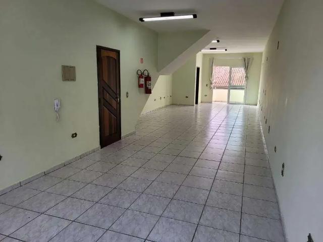 Ponto Comercial aluguel em Região Imediata de São Paulo, Região Metropolitana de São Paulo