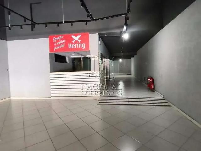 Ponto Comercial aluguel em Região Imediata de São Paulo, Região Metropolitana de São Paulo