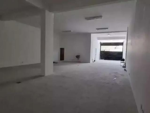 Ponto Comercial aluguel em Região Imediata de São Paulo, Região Metropolitana de São Paulo