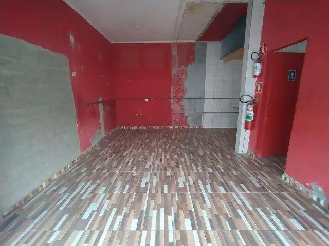 Ponto Comercial aluguel em Região Imediata de São Paulo, Região Metropolitana de São Paulo