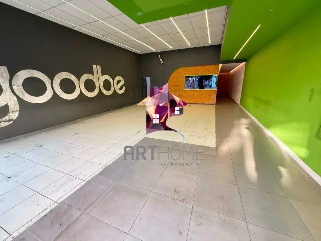Ponto Comercial aluguel em Região Imediata de São Paulo, Região Metropolitana de São Paulo