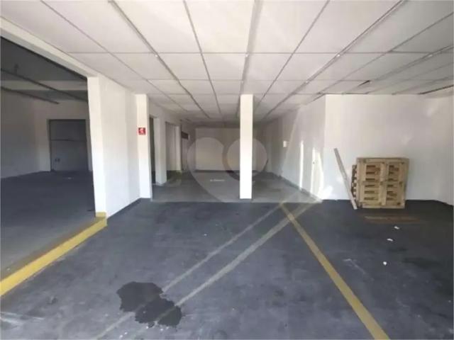 Ponto Comercial aluguel em Região Imediata de São Paulo, Região Metropolitana de São Paulo