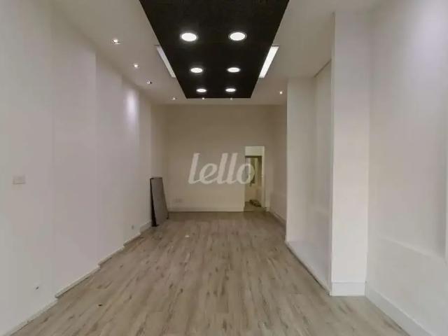 Ponto Comercial aluguel em Região Imediata de São Paulo, Região Metropolitana de São Paulo