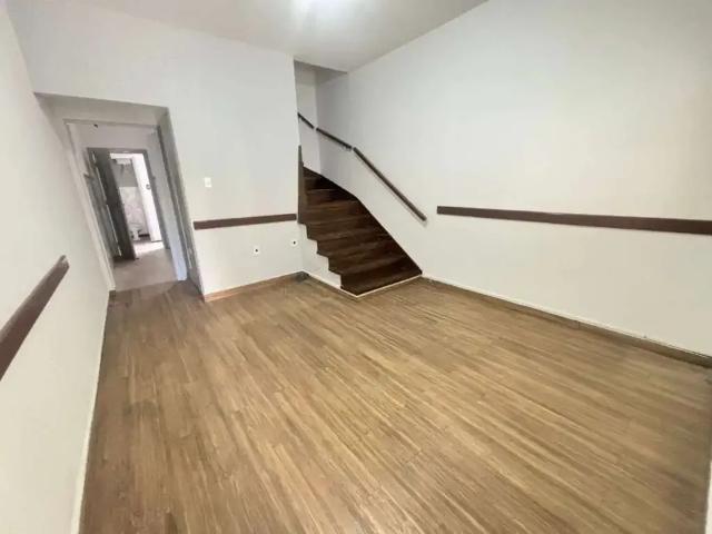 Ponto Comercial aluguel em Região Imediata de São Paulo, Região Metropolitana de São Paulo