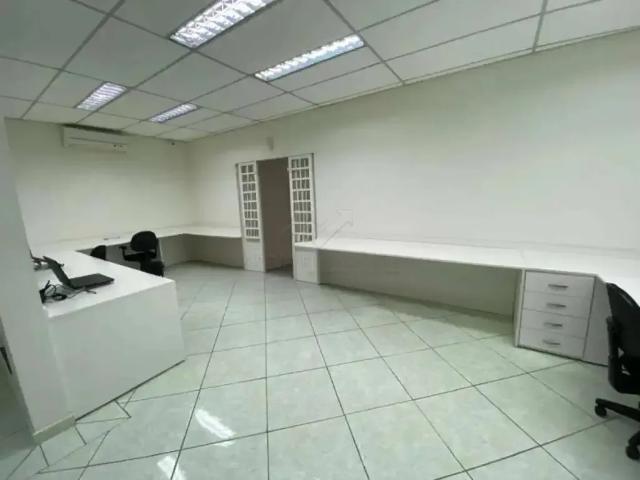 Ponto Comercial aluguel em Região Imediata de São Paulo, Região Metropolitana de São Paulo