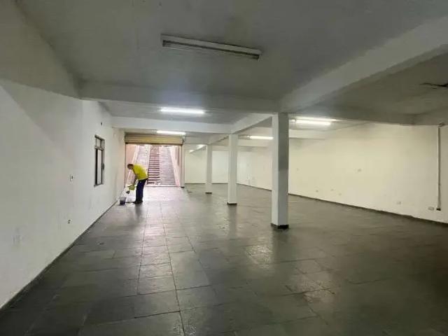 Ponto Comercial aluguel em Região Imediata de São Paulo, Região Metropolitana de São Paulo