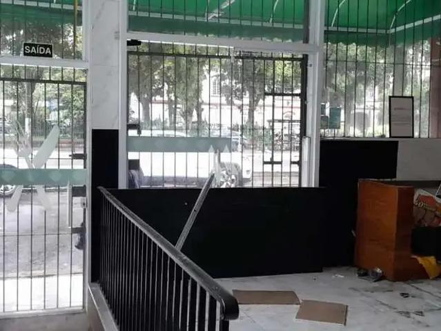 Ponto Comercial aluguel em Santos, Campo Grande