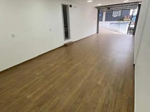 Ponto Comercial aluguel em Região Imediata de São Paulo, Região Metropolitana de São Paulo
