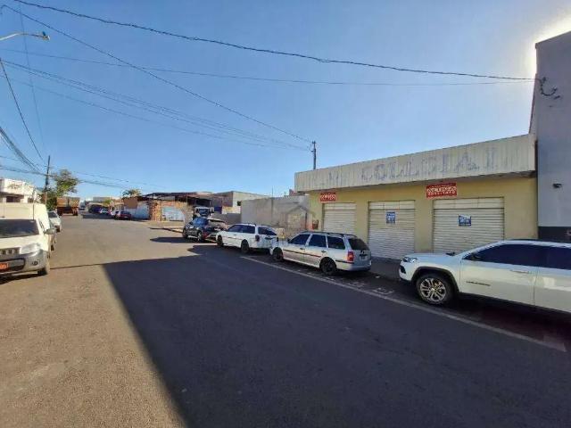 Ponto Comercial aluguel em Distrito Industrial I, Uberaba