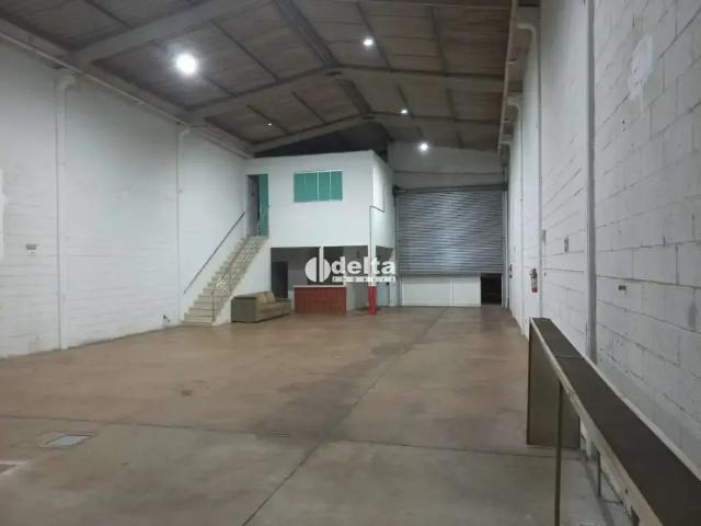 Ponto Comercial aluguel em Região Geográfica Imediata de Uberlândia, Oliveira Fortes