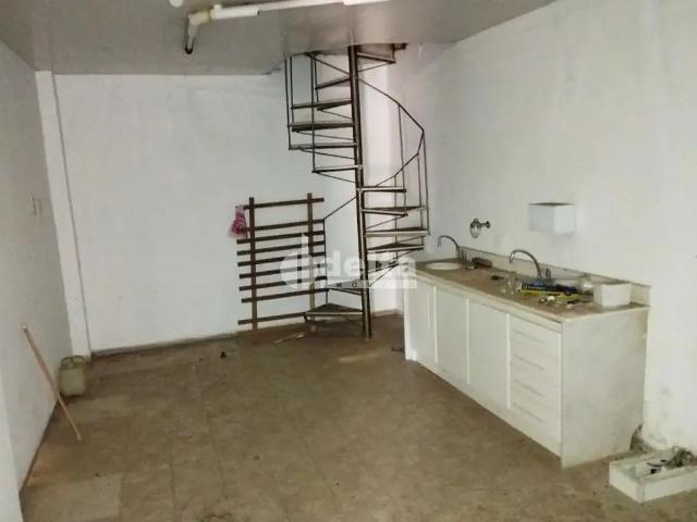 Ponto Comercial aluguel em Região Geográfica Imediata de Uberlândia, Oliveira Fortes
