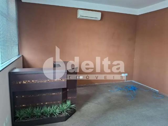 Ponto Comercial aluguel em Região Geográfica Imediata de Uberlândia, Oliveira Fortes