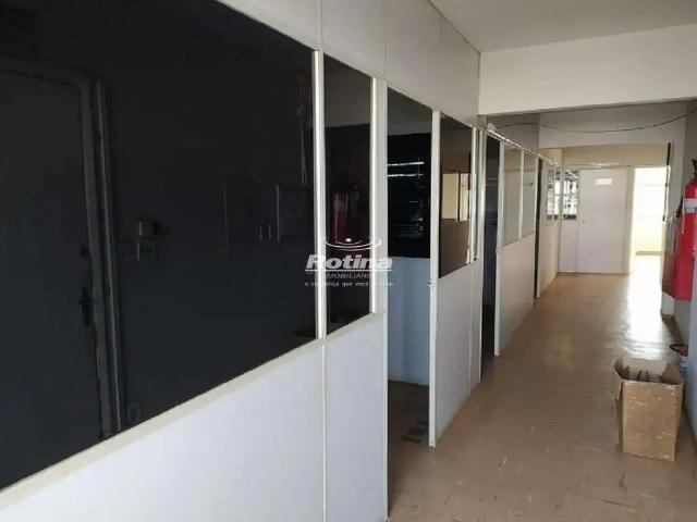 Ponto Comercial aluguel em Região Geográfica Imediata de Uberlândia, Oliveira Fortes
