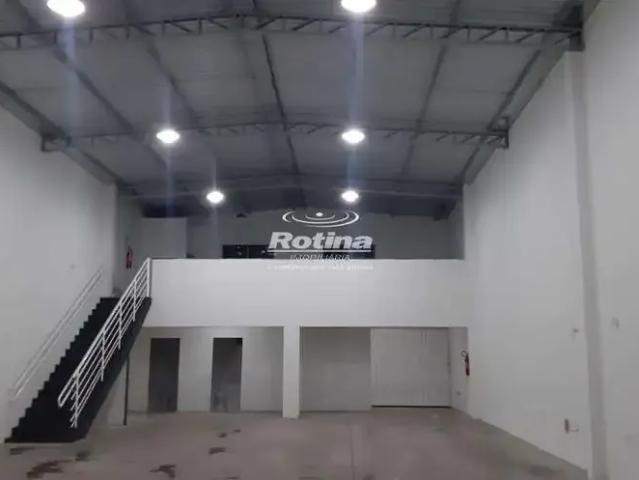 Ponto Comercial aluguel em Luizote de Freitas, Uberlândia