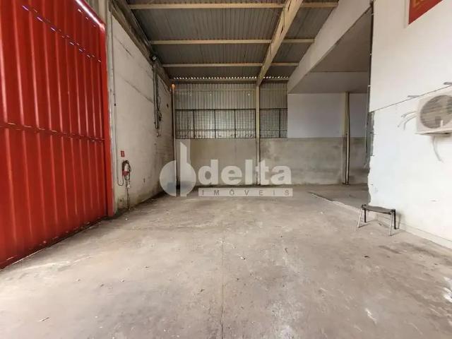 Ponto Comercial aluguel em Região Geográfica Imediata de Uberlândia, Oliveira Fortes