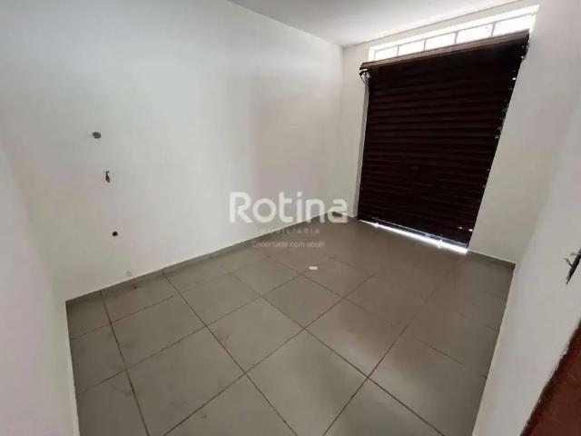 Ponto Comercial aluguel em Região Geográfica Imediata de Uberlândia, Oliveira Fortes