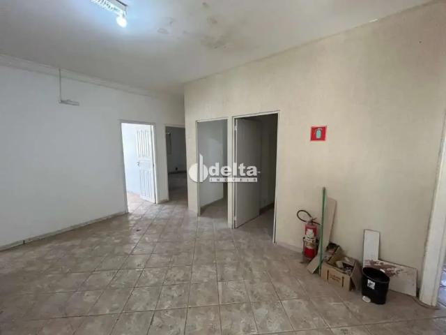 Ponto Comercial aluguel em Região Geográfica Imediata de Uberlândia, Oliveira Fortes