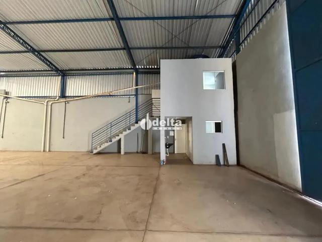 Ponto Comercial aluguel em Dona Zulmira, Uberlândia