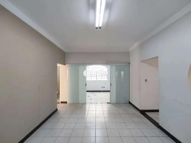 Ponto Comercial aluguel em Região Geográfica Imediata de Uberlândia, Oliveira Fortes