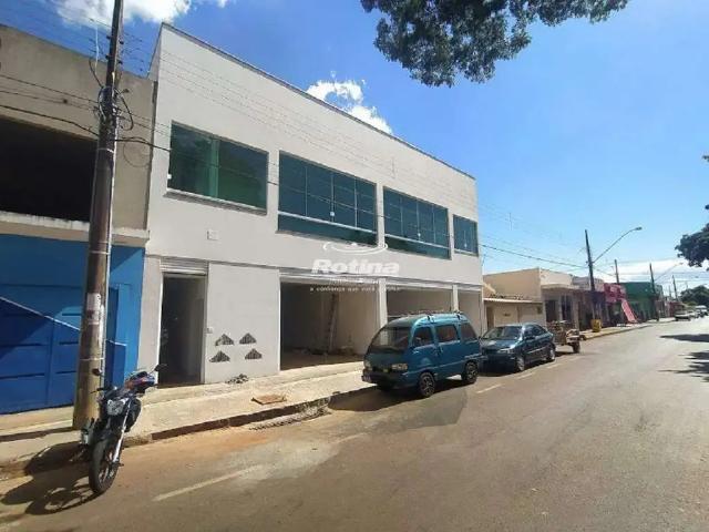 Ponto Comercial aluguel em Jardim Ipanema, Uberlândia