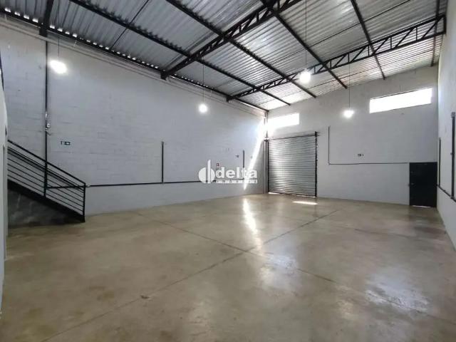 Ponto Comercial aluguel em Região Geográfica Imediata de Uberlândia, Oliveira Fortes