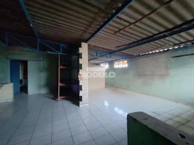 Ponto Comercial aluguel em Região Geográfica Imediata de Uberlândia, Oliveira Fortes