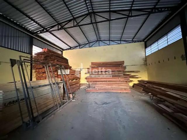Ponto Comercial aluguel em Região Geográfica Imediata de Uberlândia, Oliveira Fortes