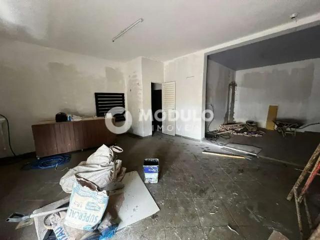 Ponto Comercial aluguel em Região Geográfica Imediata de Uberlândia, Oliveira Fortes