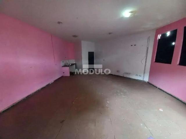 Ponto Comercial aluguel em Região Geográfica Imediata de Uberlândia, Oliveira Fortes