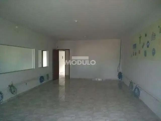 Ponto Comercial aluguel em Região Geográfica Imediata de Uberlândia, Oliveira Fortes
