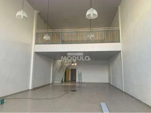 Ponto Comercial aluguel em Região Geográfica Imediata de Uberlândia, Oliveira Fortes