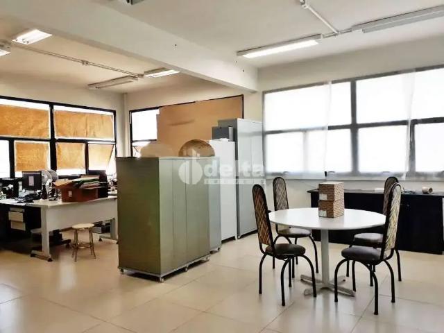 Ponto Comercial aluguel em Região Geográfica Imediata de Uberlândia, Oliveira Fortes