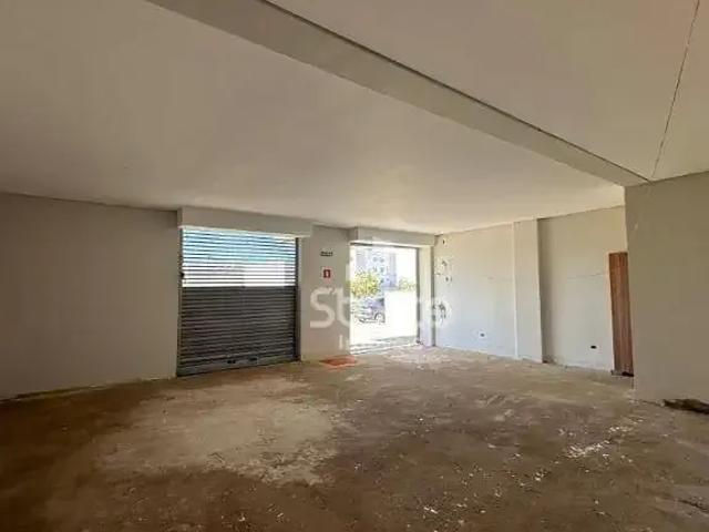Ponto Comercial aluguel em Novo Mundo, Uberlândia