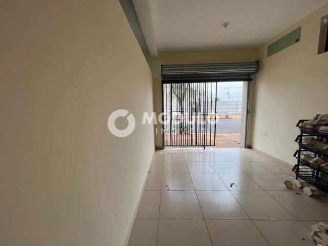 Ponto Comercial aluguel em Novo Mundo, Uberlândia