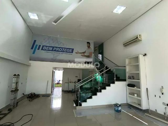 Ponto Comercial aluguel em Região Geográfica Imediata de Uberlândia, Oliveira Fortes