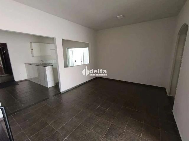 Ponto Comercial aluguel em Setor Central, Uberlândia