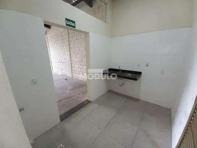 Ponto Comercial aluguel em Região Geográfica Imediata de Uberlândia, Oliveira Fortes