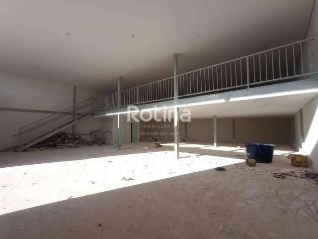 Ponto Comercial aluguel em Região Geográfica Imediata de Uberlândia, Oliveira Fortes
