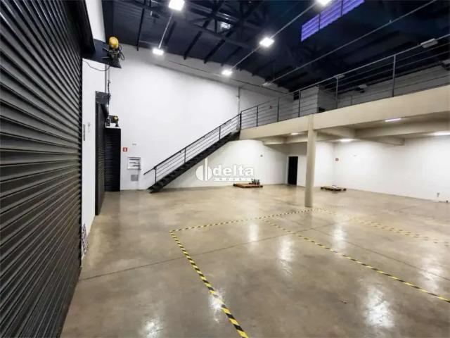 Ponto Comercial aluguel em Região Geográfica Imediata de Uberlândia, Oliveira Fortes