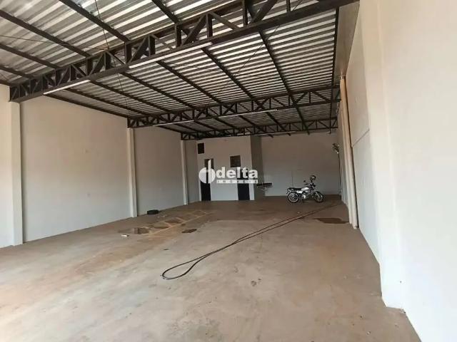 Ponto Comercial aluguel em Região Geográfica Imediata de Uberlândia, Oliveira Fortes