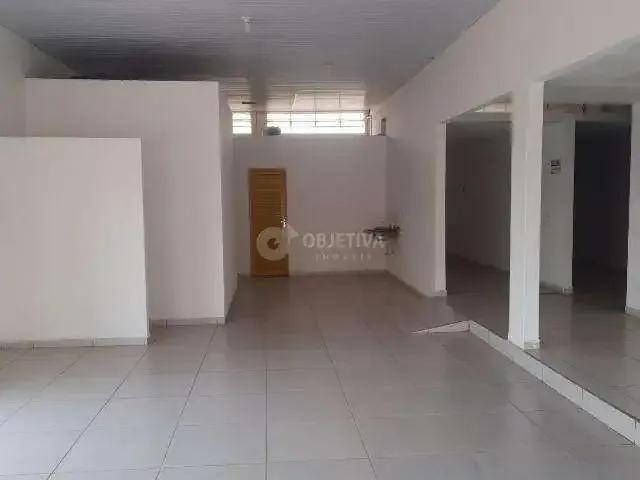 Ponto Comercial aluguel em Região Geográfica Imediata de Uberlândia, Oliveira Fortes