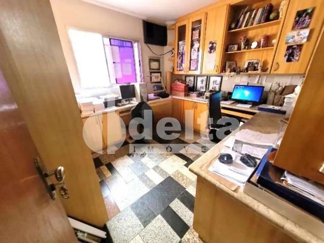 Ponto Comercial aluguel em Região Geográfica Imediata de Uberlândia, Oliveira Fortes