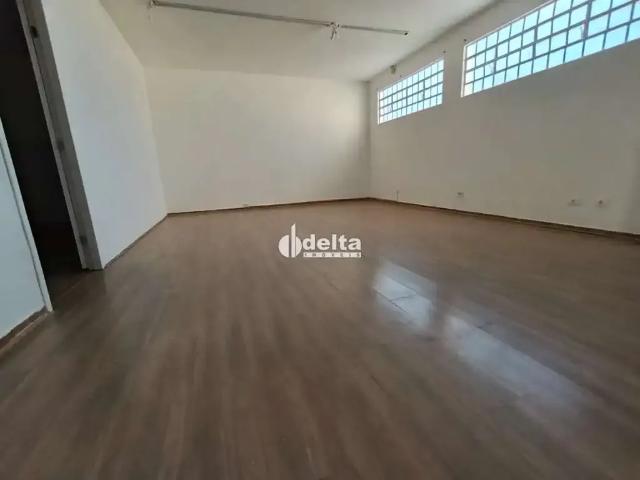 Ponto Comercial aluguel em Região Geográfica Imediata de Uberlândia, Oliveira Fortes