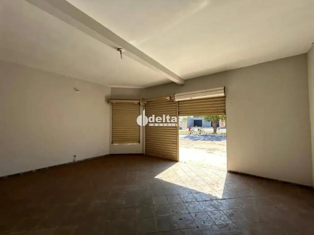 Ponto Comercial aluguel em Região Geográfica Imediata de Uberlândia, Oliveira Fortes