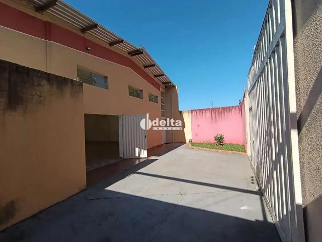 Ponto Comercial aluguel em Região Geográfica Imediata de Uberlândia, Oliveira Fortes