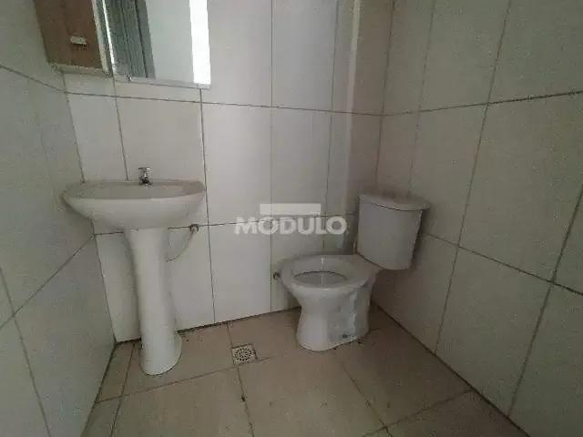 Ponto Comercial aluguel em Tibery, Uberlândia