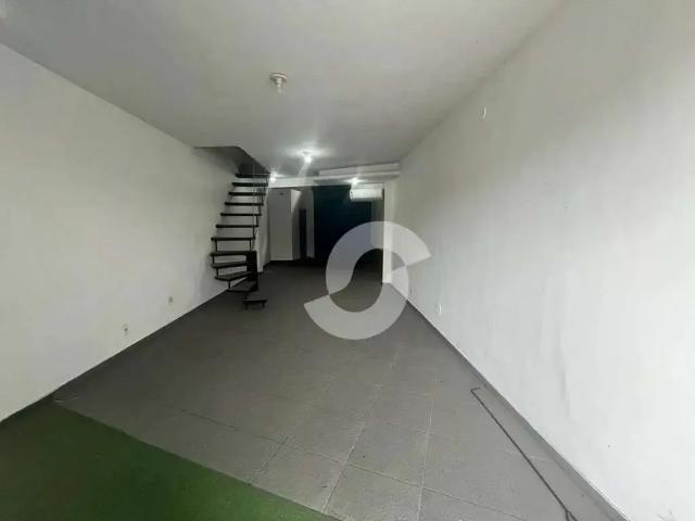 Ponto Comercial venda em Jacaré, Niterói